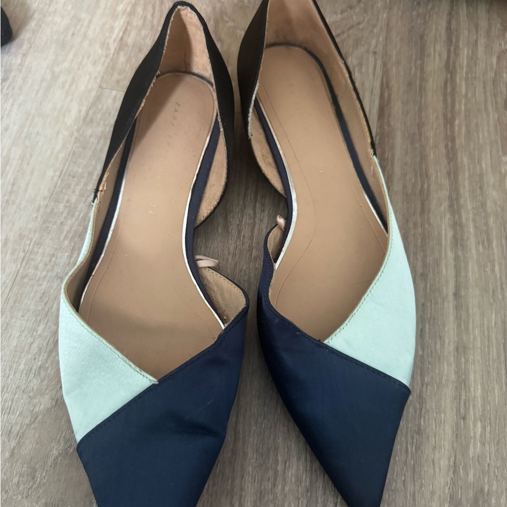 Zara Black and Cream Flats Elegant Pointed Loafers